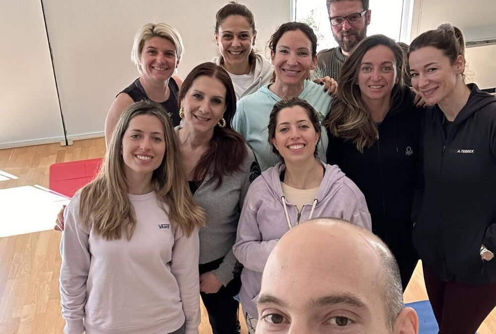 Crow Pose – Roka Dance School, Νέα Ερυθραία • Feb 2023